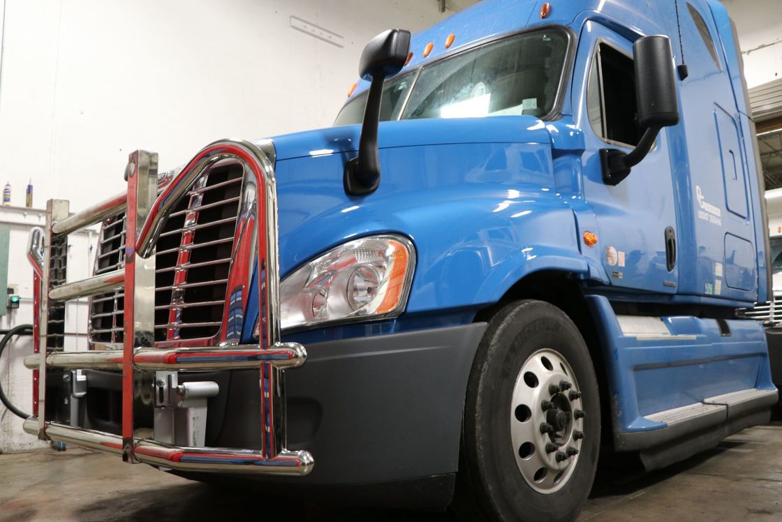 OEM Manufacturer Wholesale 304 Stainless Steel Bumper Deer Guard For International Prostar