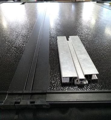 힐럭스 레보를 위한 OEM 제조사 도매 트리 알루니늄 폴드 트럭 침대 커버 10 분 용이한 설치
