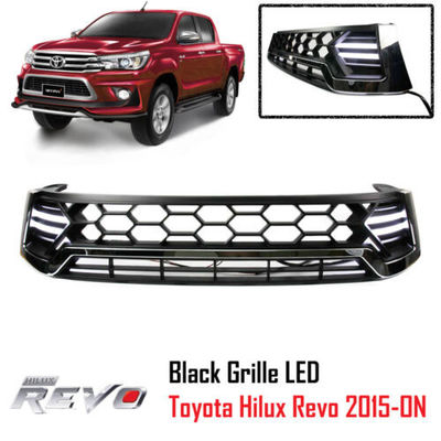 도요타 Hilux Revo 2015년 - 2017년을 위한 흑백 정면 차 정면 석쇠