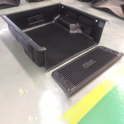 Dongsui OEM 4X4 차 부속품 트럭 화물칸 강선 덮개 HDPE 두 배 택시 Bedliner