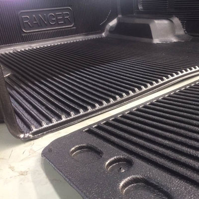 Dongsui OEM 4X4 차 부속품 트럭 화물칸 강선 덮개 HDPE 두 배 택시 Bedliner
